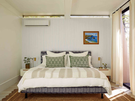 Quilt Indoor Unit Wallpapered